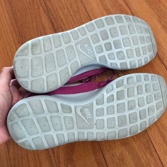 Fuchsia Rosche Run - Picture 2 of 8